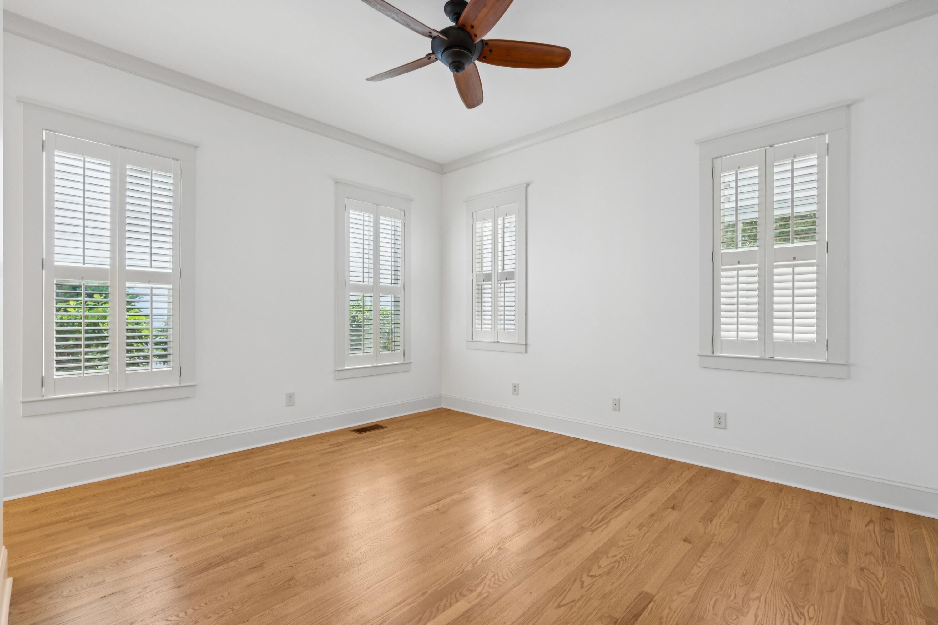 1629 Ware Bottom Lane Mount Pleasant, SC 29464 - Photo 15 of 41 1629WareBottomLn-KeenEyeMarketing-025