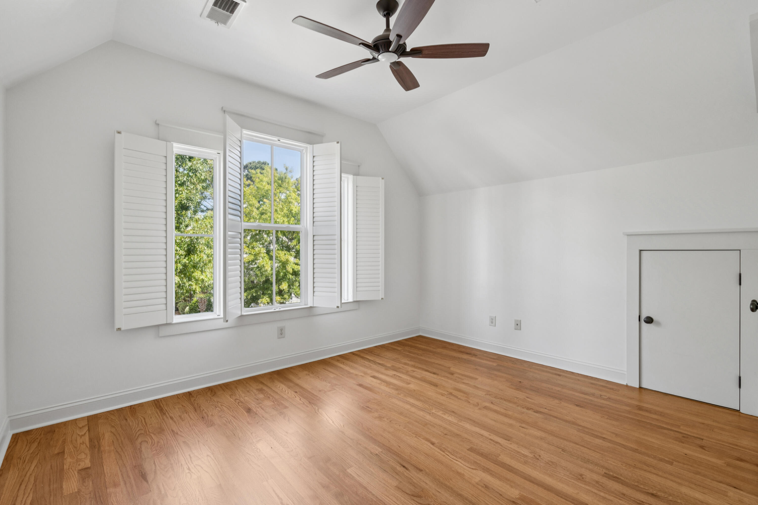 1629 Ware Bottom Lane Mount Pleasant, SC 29464 - Photo 22 of 41 1629WareBottomLn-KeenEyeMarketing-037