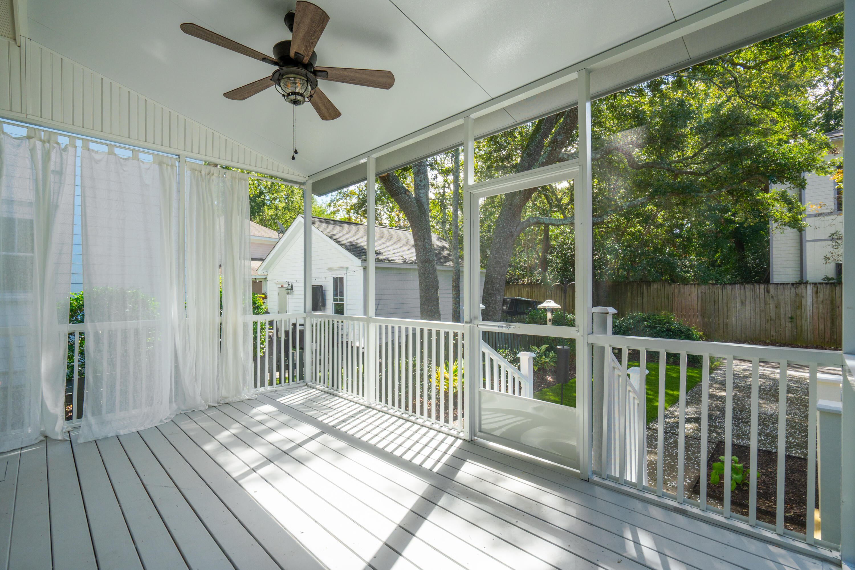 1629 Ware Bottom Lane Mount Pleasant, SC 29464 - Photo 28 of 41 1629WareBottomLn-KeenEyeMarketing-045