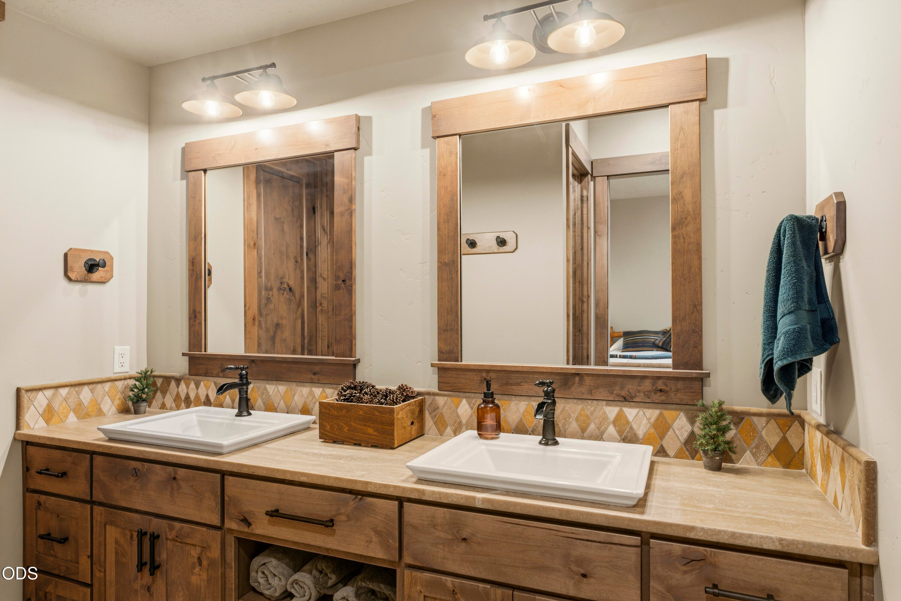56413 Fireglass Loop, Unit 194 Bend, OR 97707 - Photo 36 of 60 Gallery Image 36
