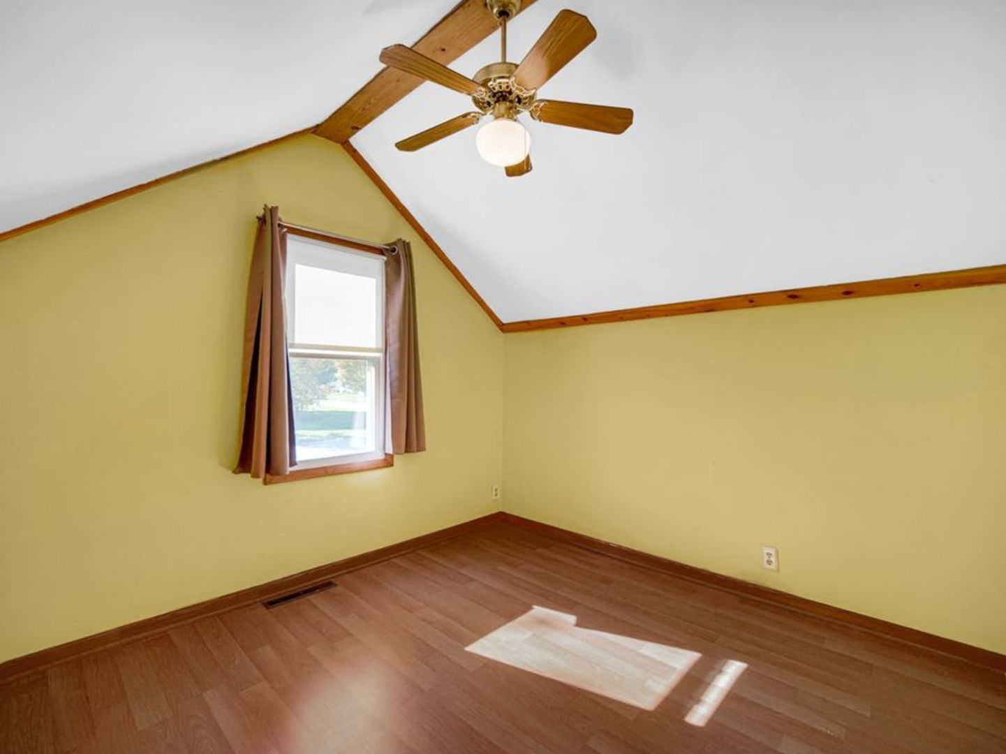 604 Ogden Road New Lenox, IL 60451 - Photo 13 of 19 Gallery Image 13