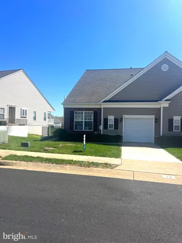 $2,390 | 15 Hartford Way, Unit 401, Fredericksburg, VA 22406