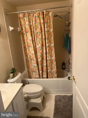 $2,390 | 15 Hartford Way, Unit 401, Fredericksburg, VA 22406