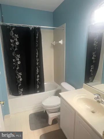 $2,390 | 15 Hartford Way, Unit 401, Fredericksburg, VA 22406