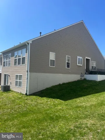 $2,390 | 15 Hartford Way, Unit 401, Fredericksburg, VA 22406