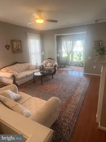 $2,390 | 15 Hartford Way, Unit 401, Fredericksburg, VA 22406