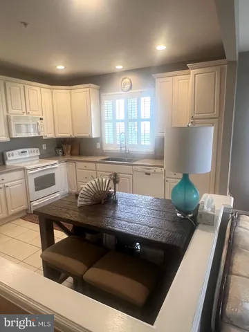 $2,390 | 15 Hartford Way, Unit 401, Fredericksburg, VA 22406