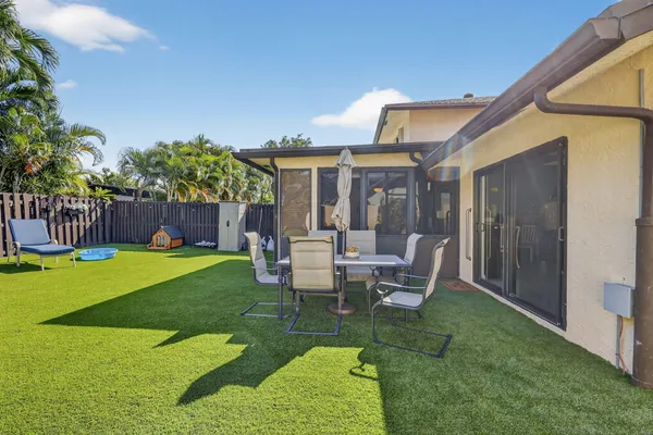 $3,200 | 235 Southwest 29th Avenue, Delray Beach, FL 33445