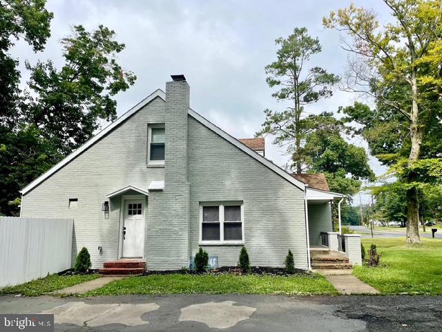 378 Eggert Crossing Road Ewing, NJ 08638 - Photo 2 of 24