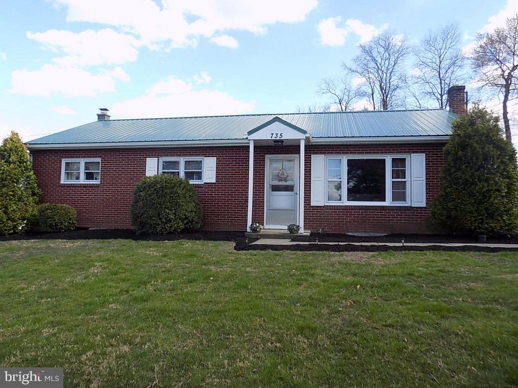 735 Center Road Quarryville, PA 17566 - Photo 1 of 19 Gallery Image 1