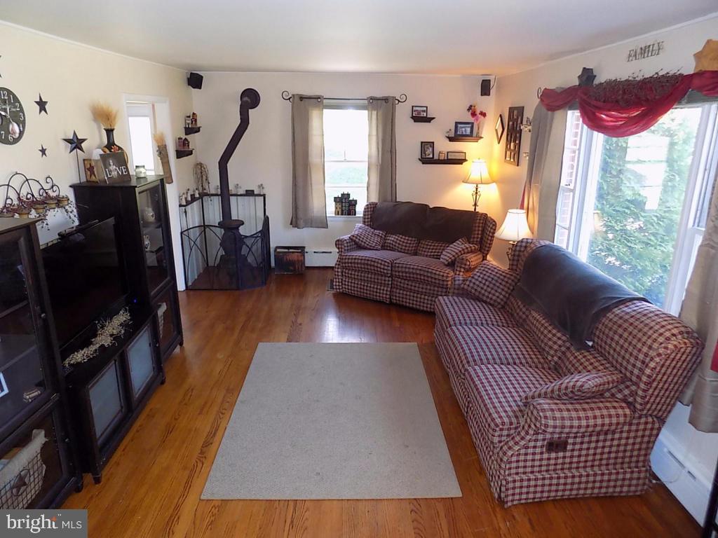 735 Center Road Quarryville, PA 17566 - Photo 3 of 19 Gallery Image 3