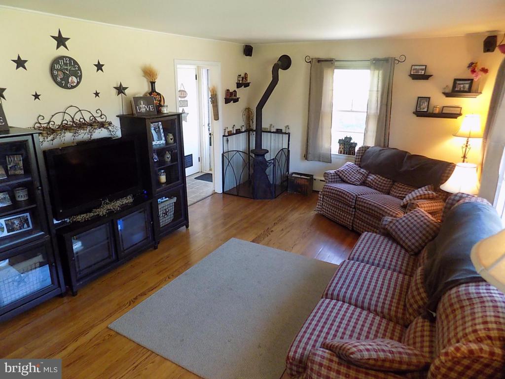 735 Center Road Quarryville, PA 17566 - Photo 4 of 19 Gallery Image 4