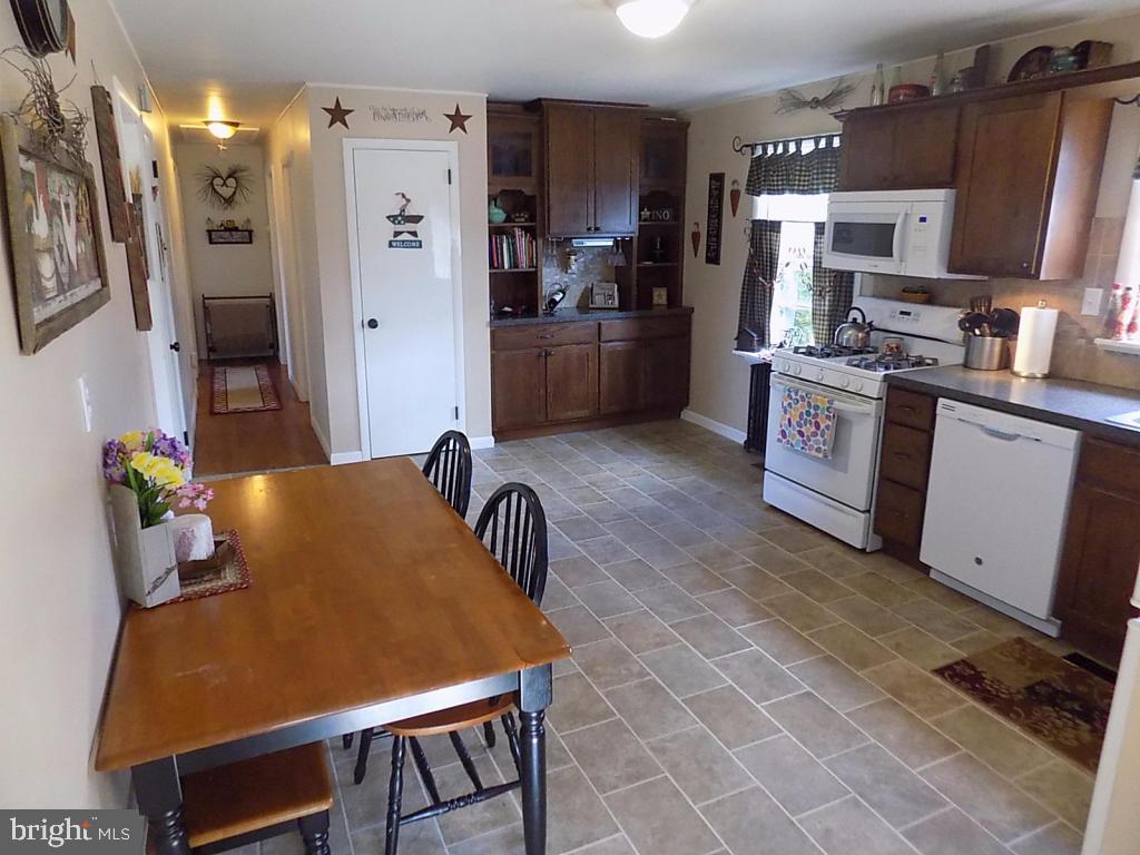 735 Center Road Quarryville, PA 17566 - Photo 6 of 19 Gallery Image 6