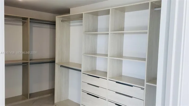 $6,700 | 17301 Biscayne Boulevard, Unit 1907, North Miami Beach, FL 33160