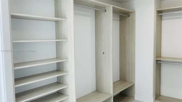 $6,700 | 17301 Biscayne Boulevard, Unit 1907, North Miami Beach, FL 33160