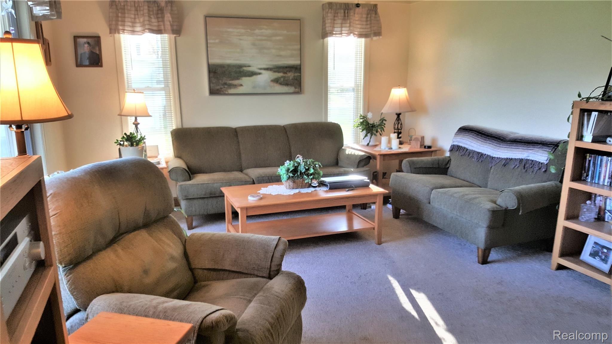 8773 US Turnpike Road Newport, MI 48166 - Photo 13 of 32 Another view of living room.