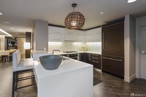 $1,250,000 | 420 Mission Bay Boulevard North, Unit 401, San Francisco, CA 94158