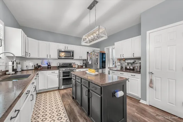 $575,000 | 2445 Peregrine Drive, New Lenox, IL 60451