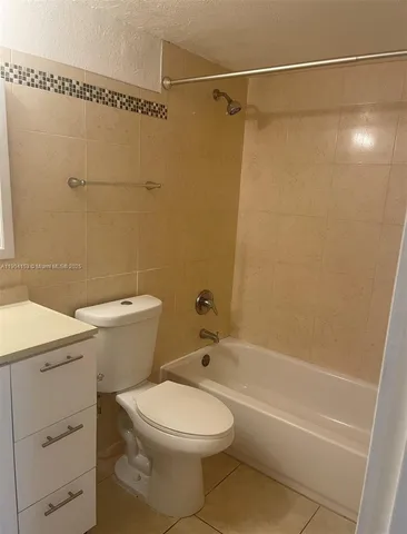 $2,100 | 4800 Northwest 79th Avenue, Unit 102, Doral, FL 33166