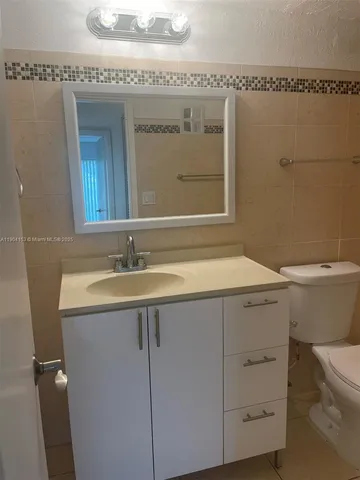 $2,100 | 4800 Northwest 79th Avenue, Unit 102, Doral, FL 33166