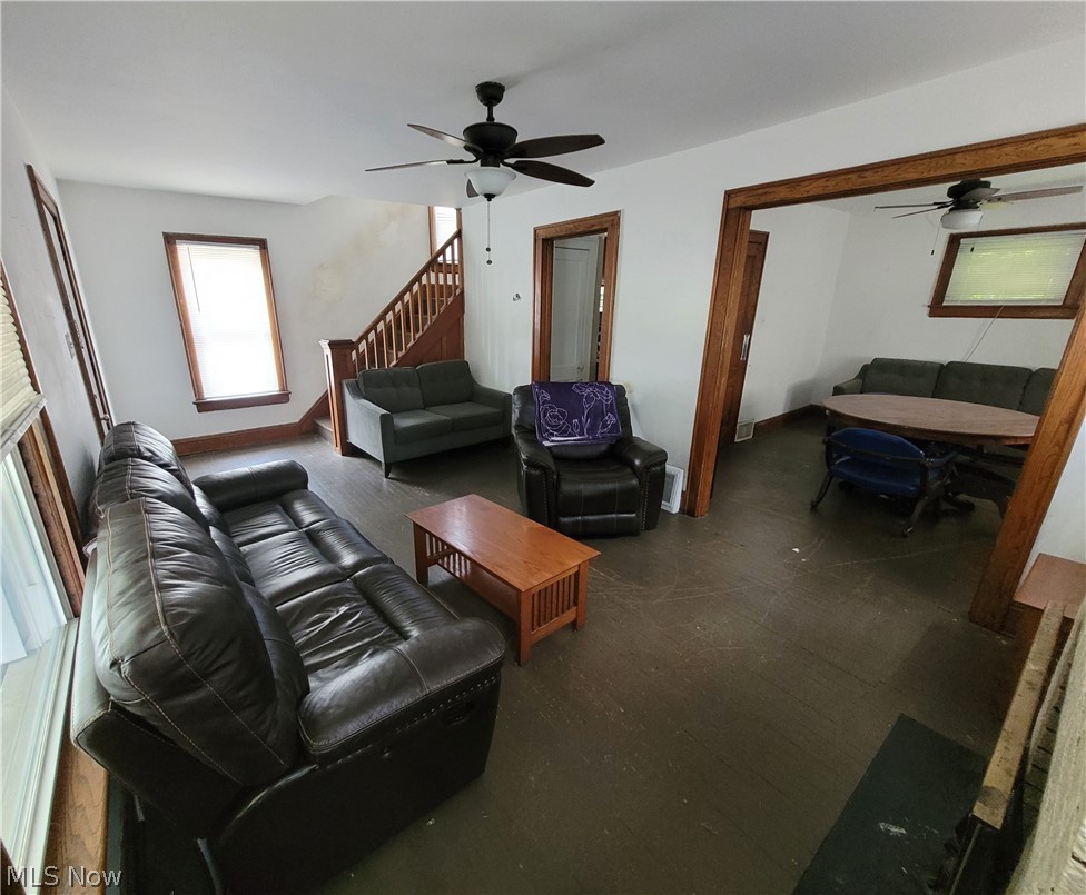 455 Delmar Avenue Akron, OH 44310 - Photo 4 of 11