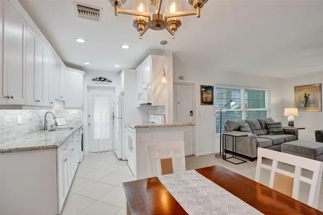 $329,999 | 935 Southeast 9th Avenue, Unit 16, Pompano Beach, FL 33060