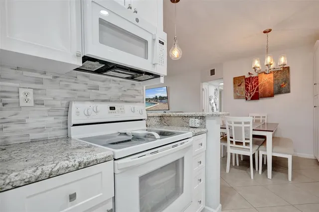 $329,999 | 935 Southeast 9th Avenue, Unit 16, Pompano Beach, FL 33060