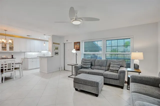 $329,999 | 935 Southeast 9th Avenue, Unit 16, Pompano Beach, FL 33060
