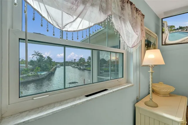 $329,999 | 935 Southeast 9th Avenue, Unit 16, Pompano Beach, FL 33060