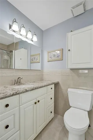 $329,999 | 935 Southeast 9th Avenue, Unit 16, Pompano Beach, FL 33060