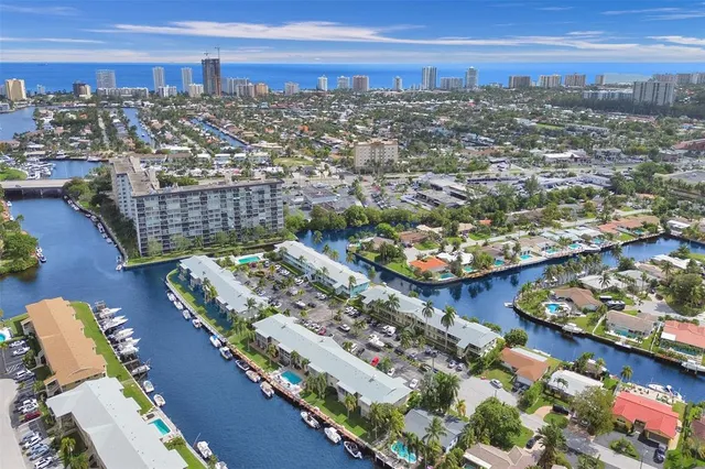 $329,999 | 935 Southeast 9th Avenue, Unit 16, Pompano Beach, FL 33060