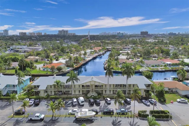 $329,999 | 935 Southeast 9th Avenue, Unit 16, Pompano Beach, FL 33060