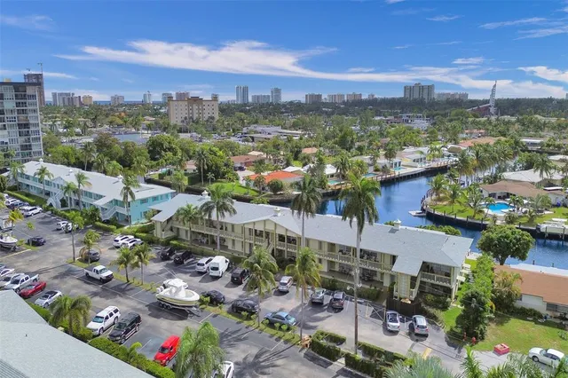 $329,999 | 935 Southeast 9th Avenue, Unit 16, Pompano Beach, FL 33060