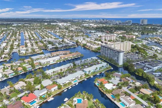 $329,999 | 935 Southeast 9th Avenue, Unit 16, Pompano Beach, FL 33060