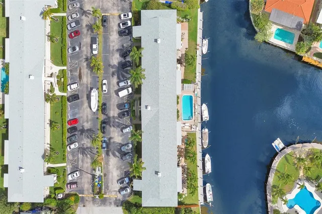 $329,999 | 935 Southeast 9th Avenue, Unit 16, Pompano Beach, FL 33060