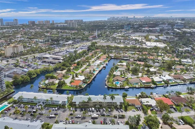 $329,999 | 935 Southeast 9th Avenue, Unit 16, Pompano Beach, FL 33060