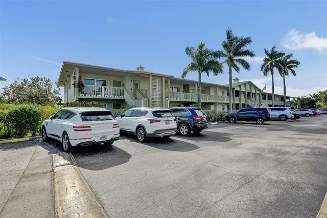$329,999 | 935 Southeast 9th Avenue, Unit 16, Pompano Beach, FL 33060