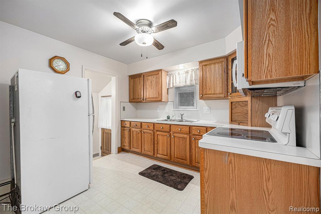 2724 Harrison Avenue Rochester Hills, MI 48307 - Photo 8 of 20