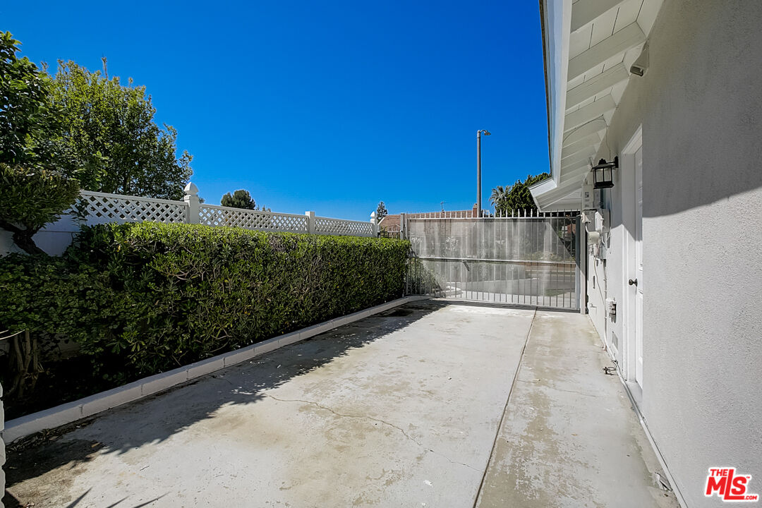 19412 Old Ranch Road Yorba Linda, CA 92886 - Photo 31 of 35 a view of a backyard