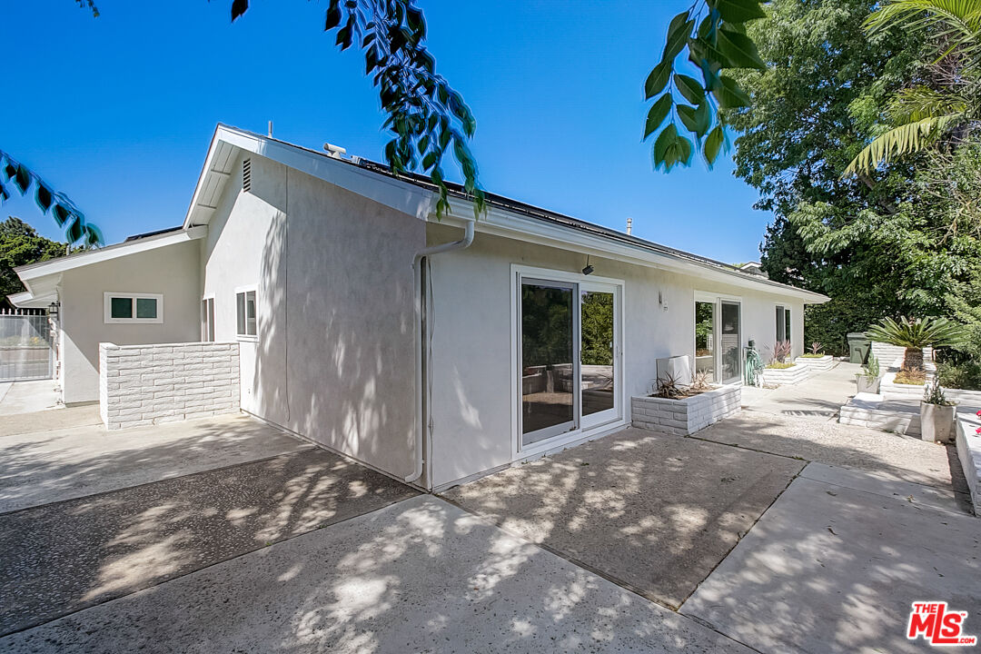 19412 Old Ranch Road Yorba Linda, CA 92886 - Photo 33 of 35 a view of a house with a patio