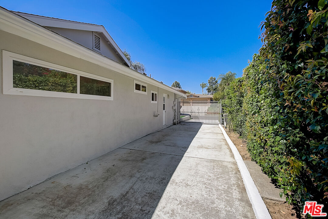 19412 Old Ranch Road Yorba Linda, CA 92886 - Photo 34 of 35 a view of a back yard of the house