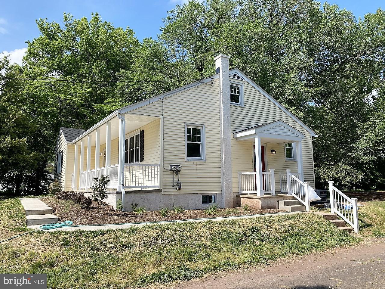 30 Longview Road Royersford, PA 19468 - Photo 3 of 17 Side view from driveway.