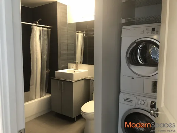 $3,950 | 5-49 Borden Avenue, Unit 11F | Long Island City