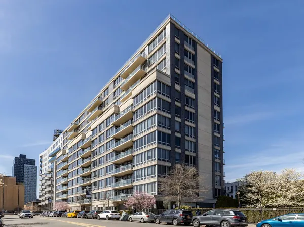 $3,950 | 5-49 Borden Avenue, Unit 11F | Long Island City