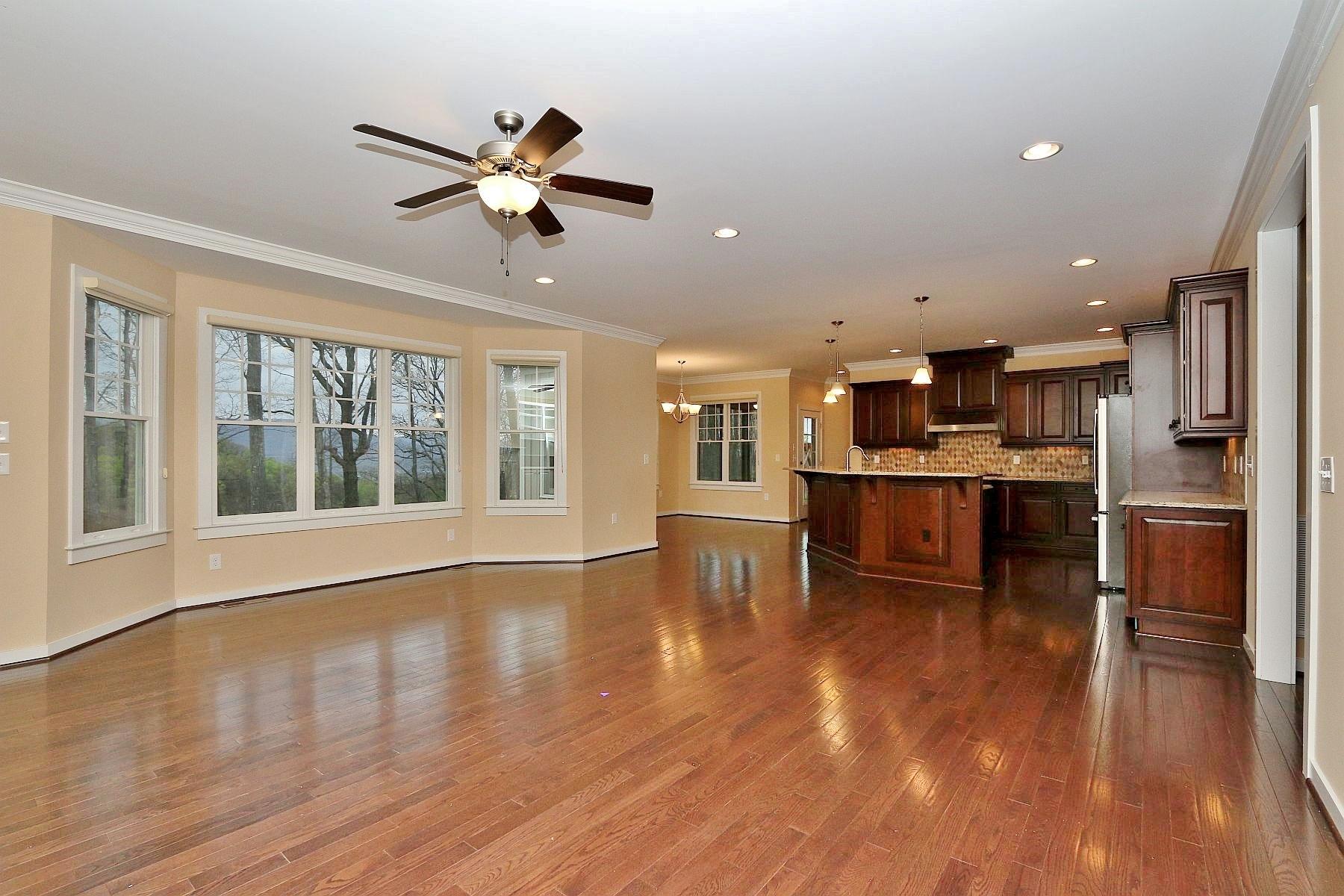6858 Fairway Ridge Road Salem, VA 24153 - Photo 11 of 59 img_9371