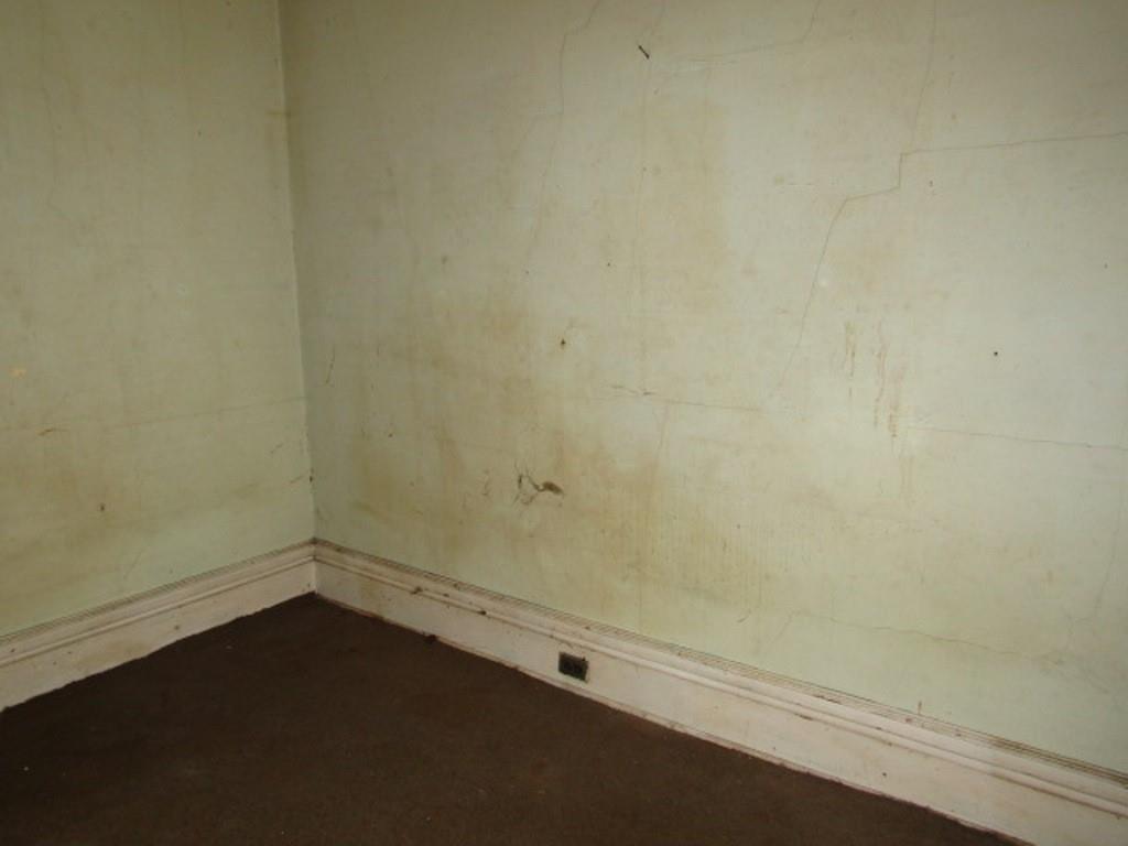 1219 Tweed Street Pittsburgh, PA 15204 - Photo 20 of 30 a view of a room