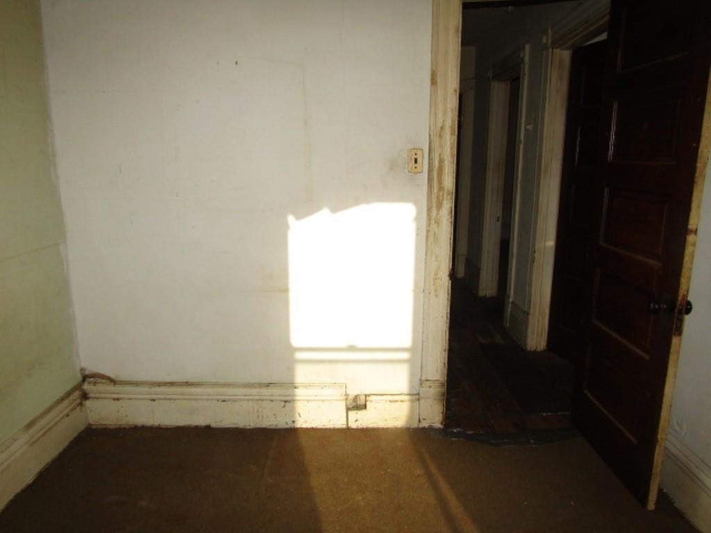 1219 Tweed Street Pittsburgh, PA 15204 - Photo 21 of 30 a view of an empty room and window