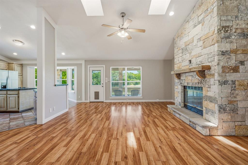5500 Friendship Road Tolar, TX 76476 - Photo 9 of 40