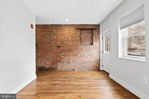 $535,000 | 924 South 11th Street, Unit 101, Philadelphia, PA 19147