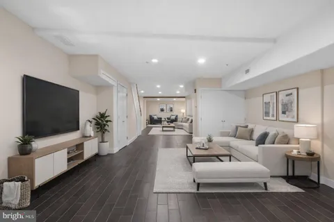 $535,000 | 924 South 11th Street, Unit 101, Philadelphia, PA 19147